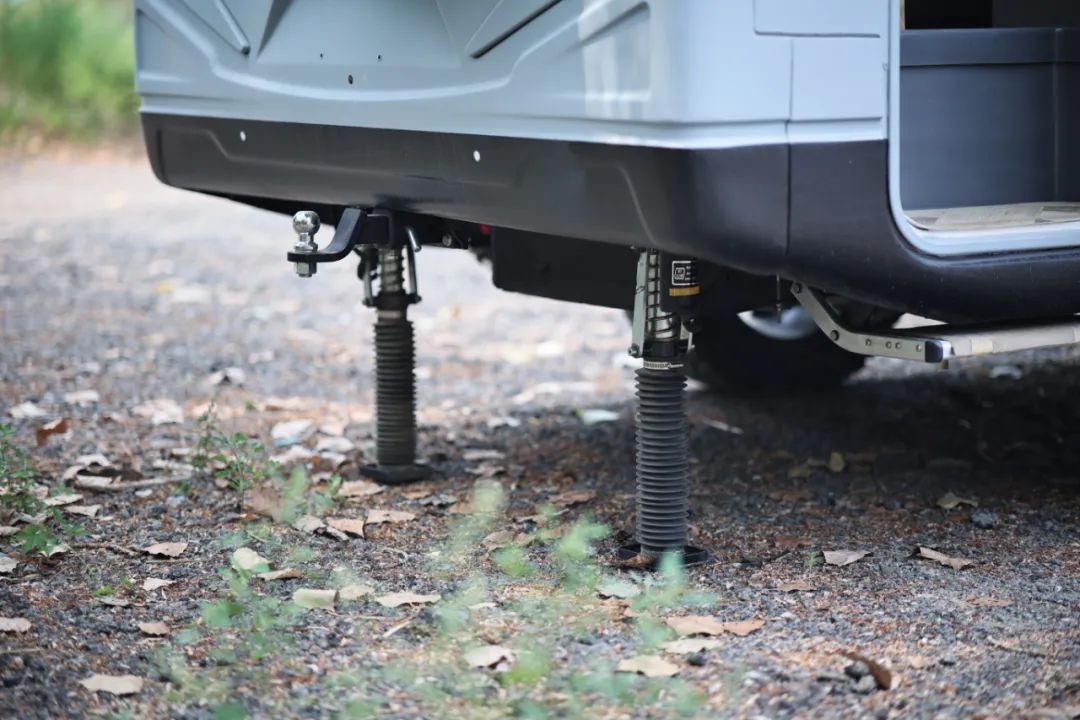TOD智能四驅 全車越野套件，這是不是你理想的C型越野房車？