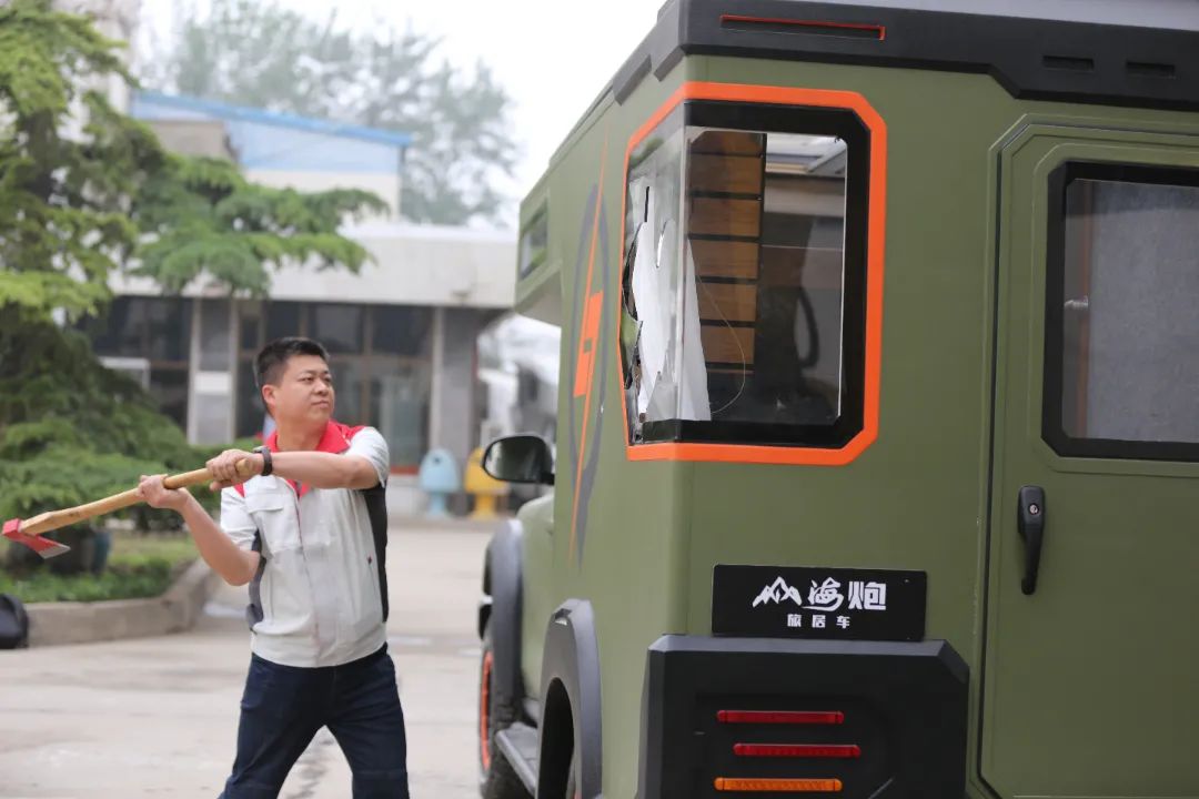 砸掉山海炮旅居車，覽眾房車究竟在搞什么？